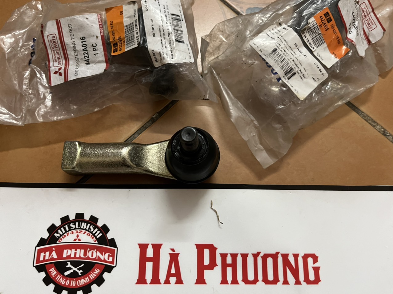 Rô tuyn lái ngoài xe mitsubishi Zinger hàng xịn chính hãng : 4422A016