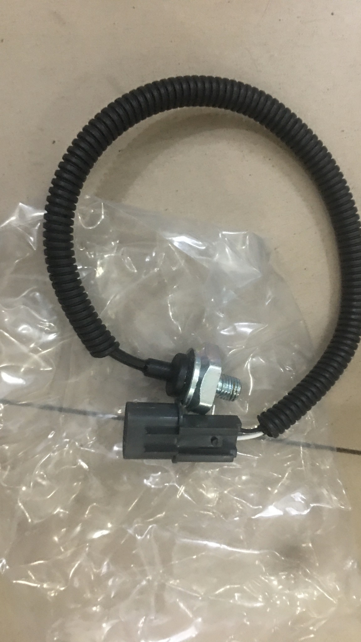 cảm biến tiếng gõ, cảm biến kích nổ động cơ xe mitsubishi zinger 2006 – 2009 hàng xịn chính hãng, giá tốt : MR578281