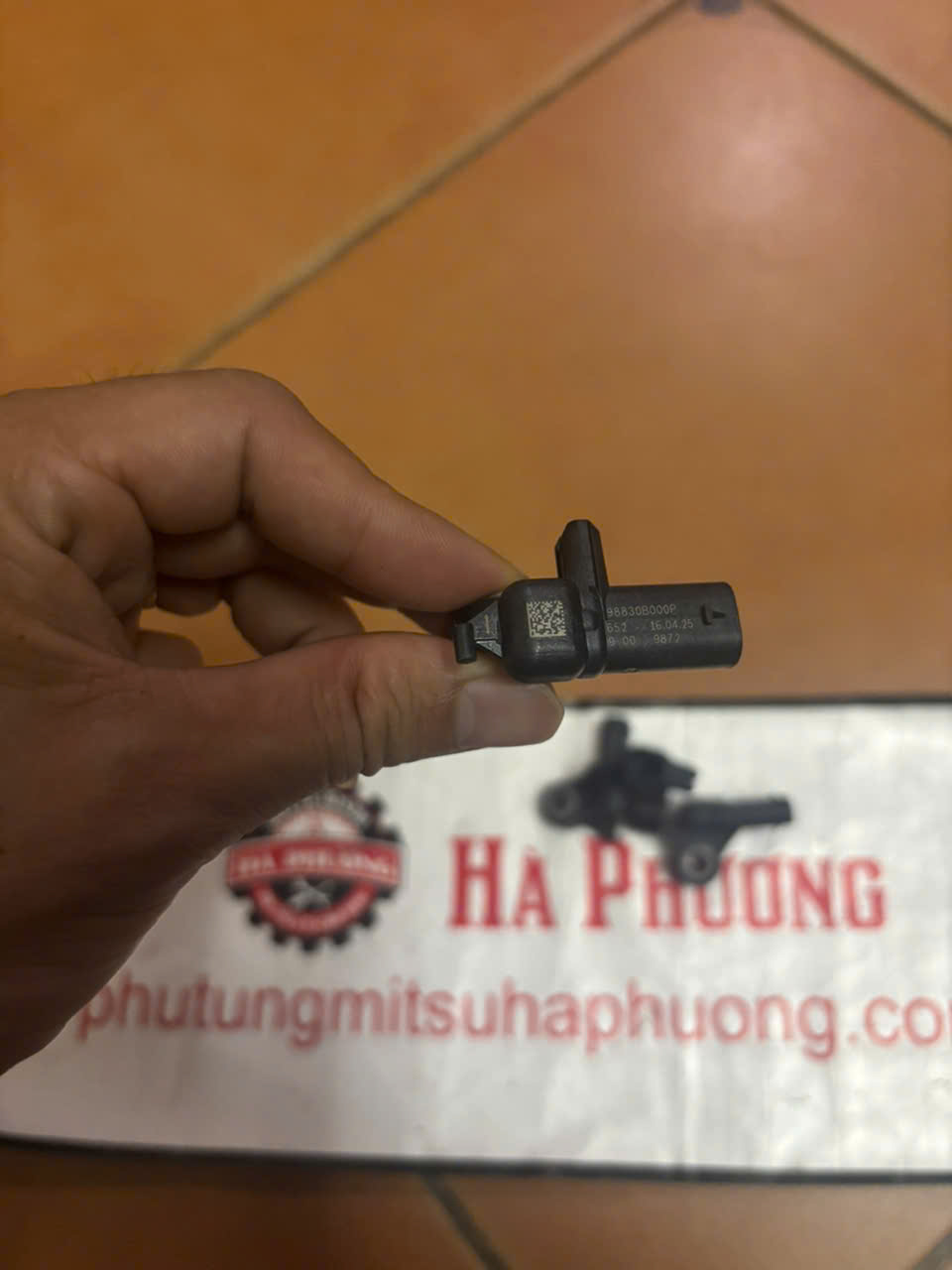 Cảm biến kích nổ xung quanh xe mitsubishi destinator 2025 -2026 hàng xịn chính hãng, giá tốt : 98830B000P